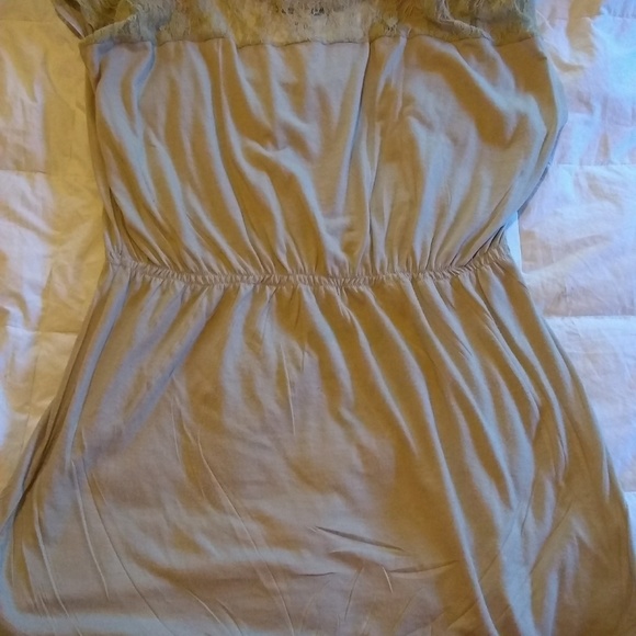 Women's Top - Picture 4 of 4